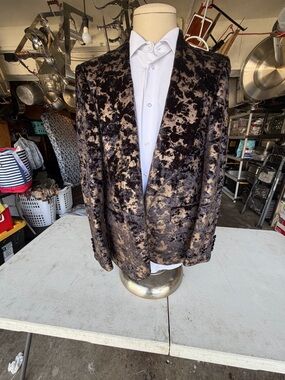 Men's Black and Brown Velvet Patterned Blazer